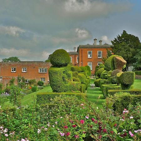 Mount Ephraim B&B Hernhill Екстериор снимка